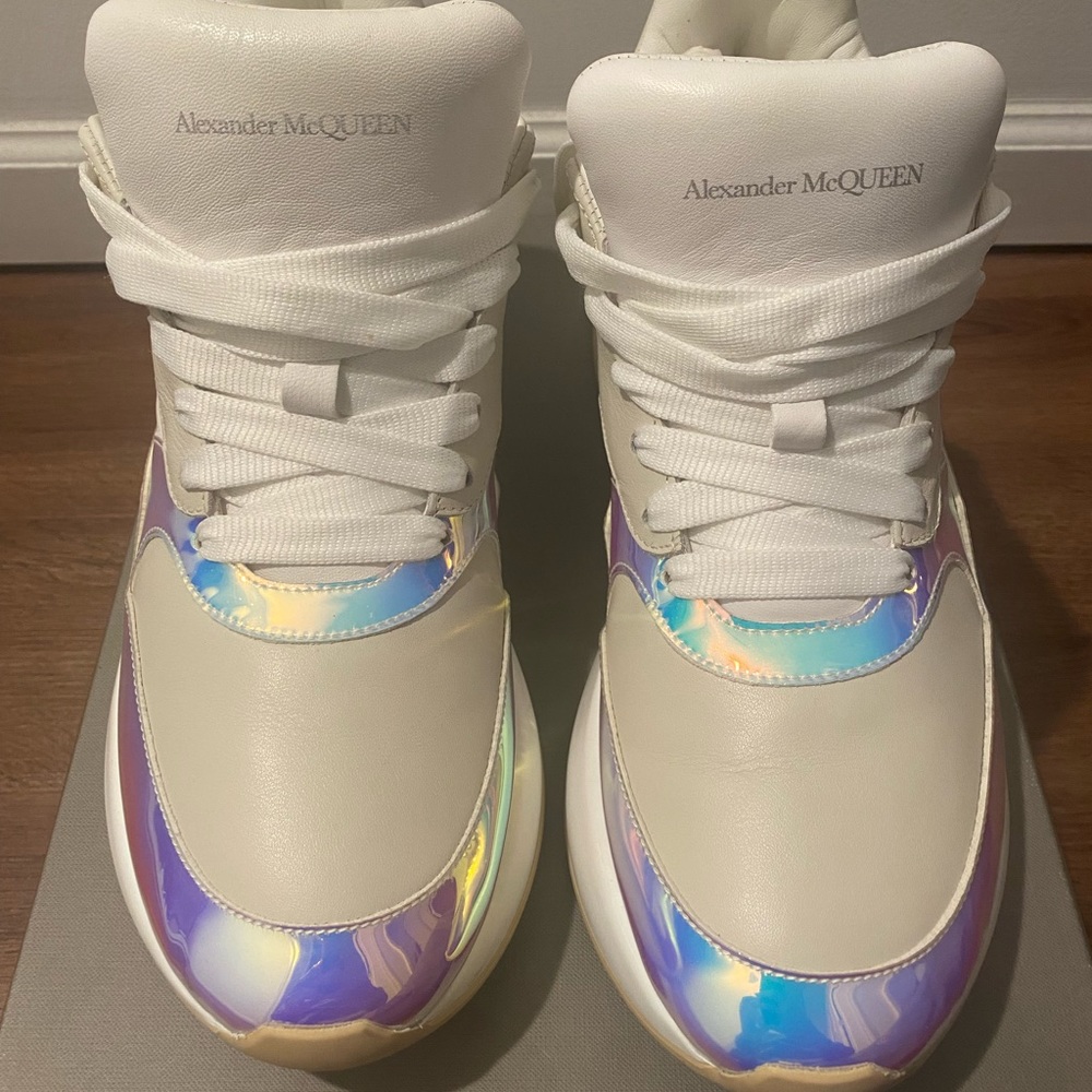 Alexander McQueen Oversized runner Sneakers